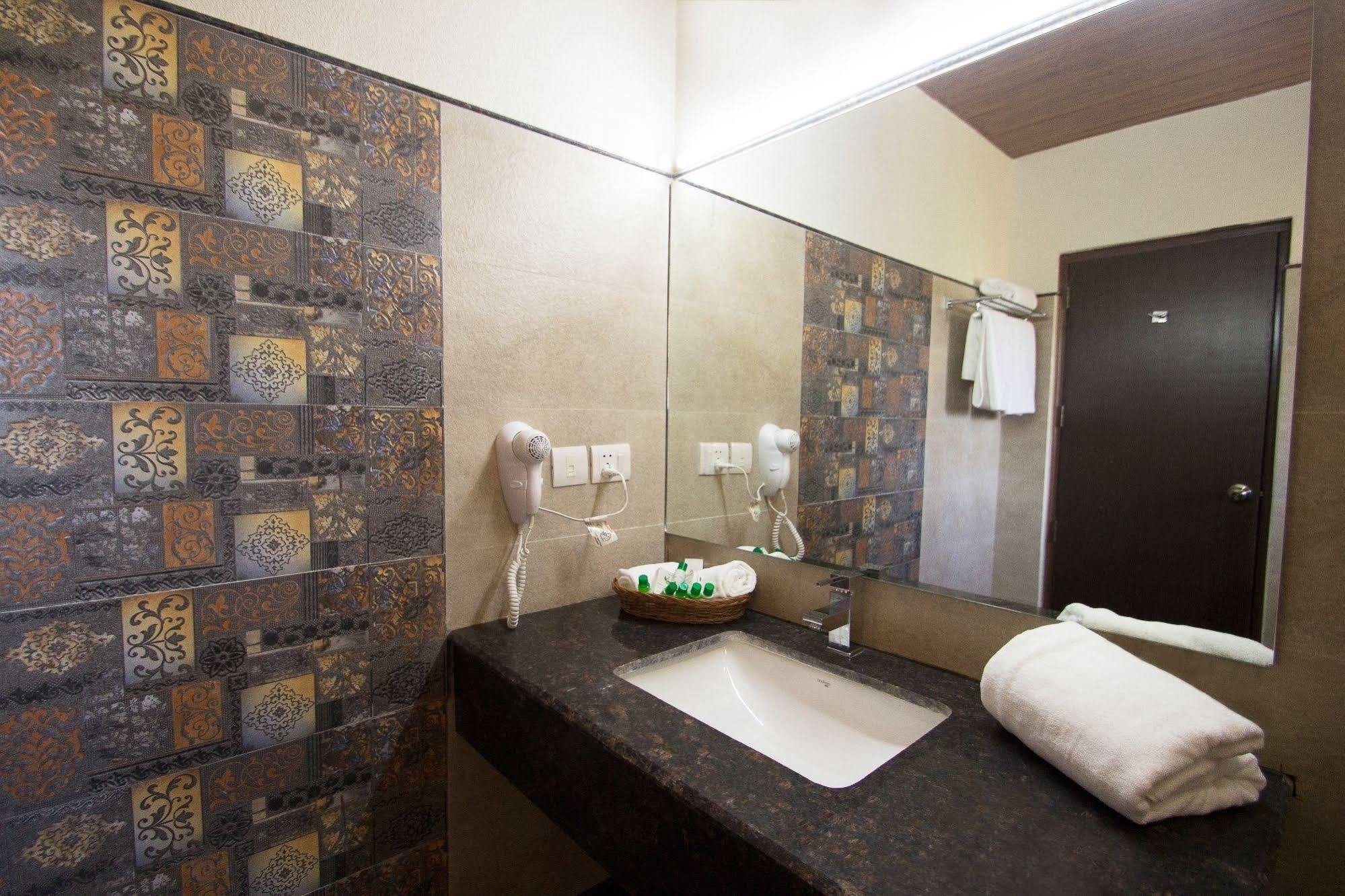 One Earth Royale Boutique Hotel Mussoorie Extérieur photo