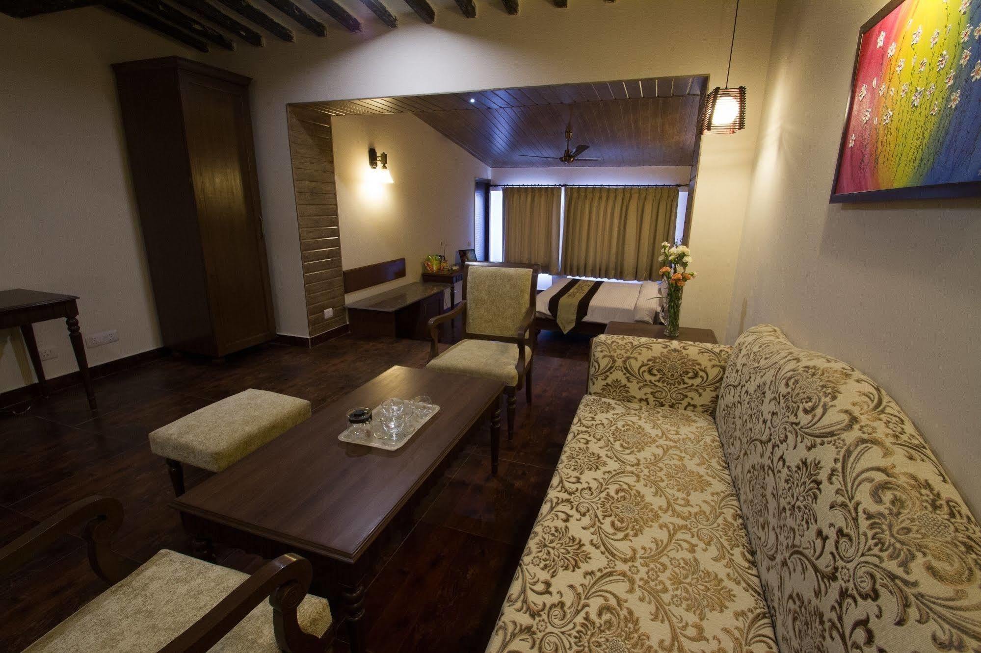One Earth Royale Boutique Hotel Mussoorie Extérieur photo