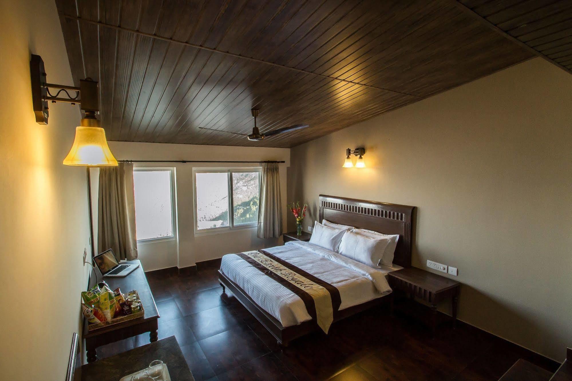 One Earth Royale Boutique Hotel Mussoorie Extérieur photo